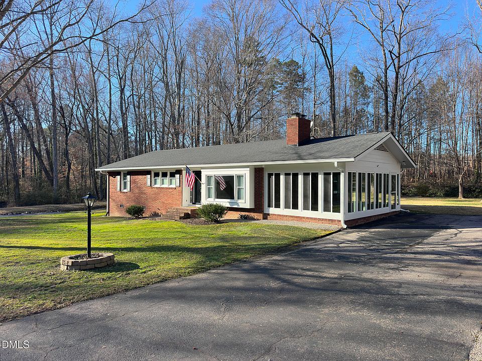 1st image of 330 Hazelwood Dr
