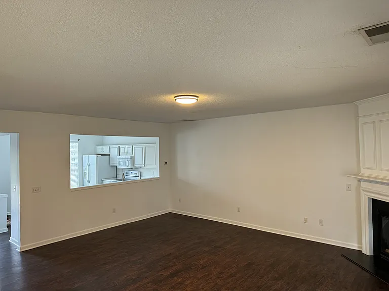 228 Braelock Dr — Photo 4