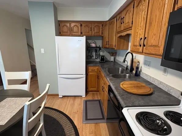 3169 S 57th St, Milwaukee, WI 53219