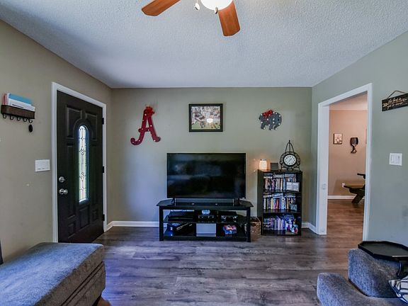 4th image of 4732 45th St E