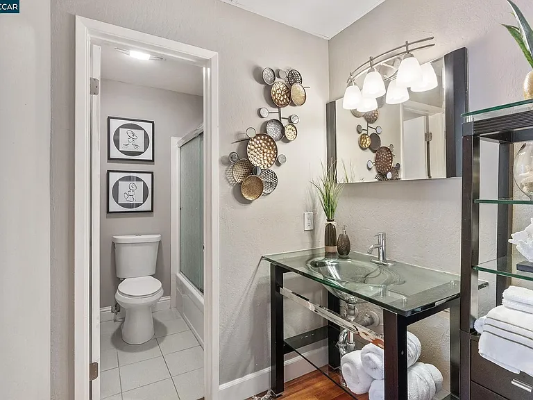 300 N Civic Dr #313 — Photo 10