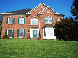 11310 Stonebriar Dr, Charlotte, NC 28277