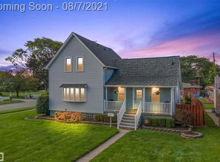 29465 Gloede Dr, Warren, MI 48088