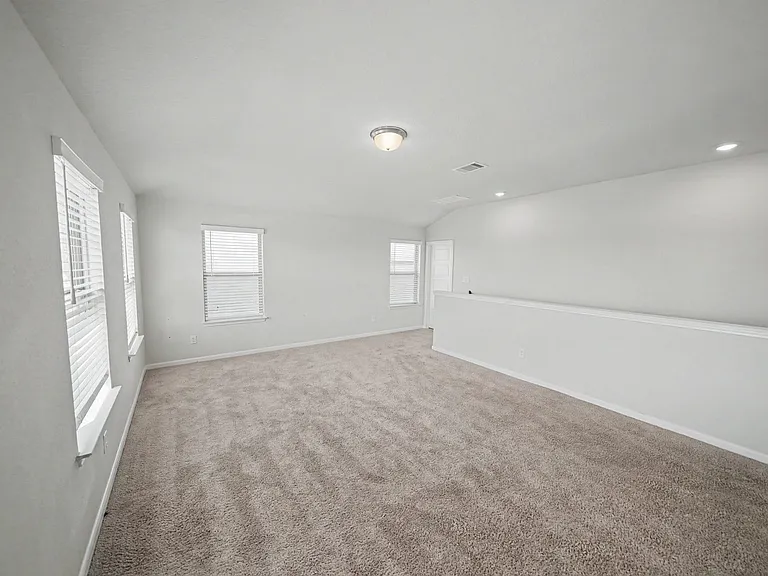 3037 Beringer Blvd — Photo 35
