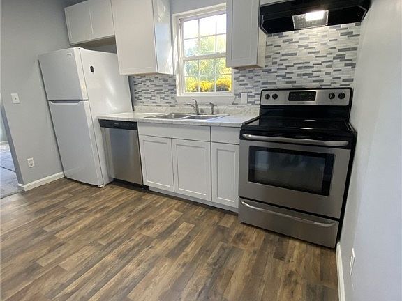 5th image of 254 Parkland Blvd