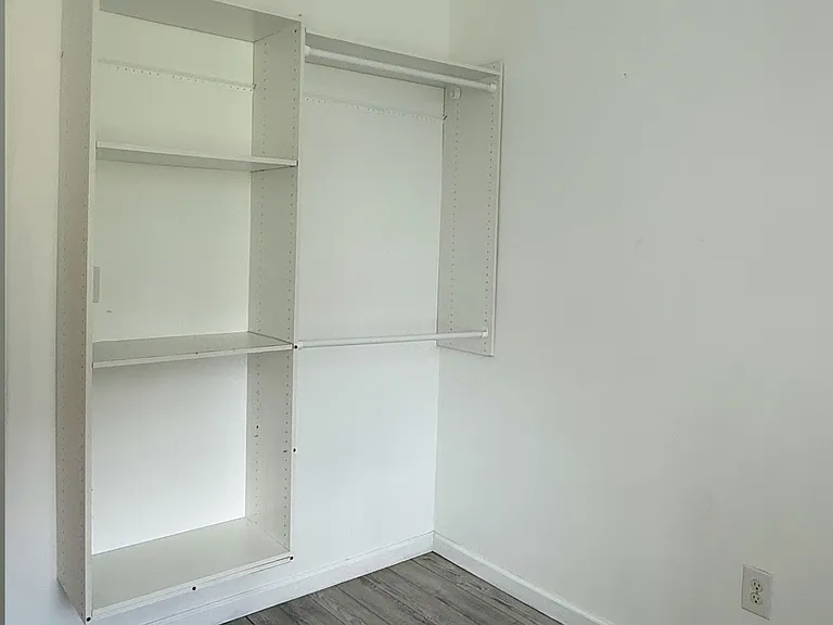 116 Cambridge Ave — Photo 2
