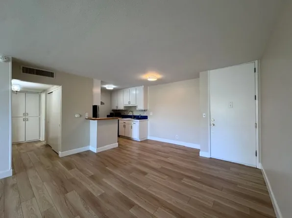 576 N Bellflower Blvd, Long Beach, CA