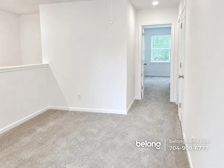 11912 Oak St — Photo 4