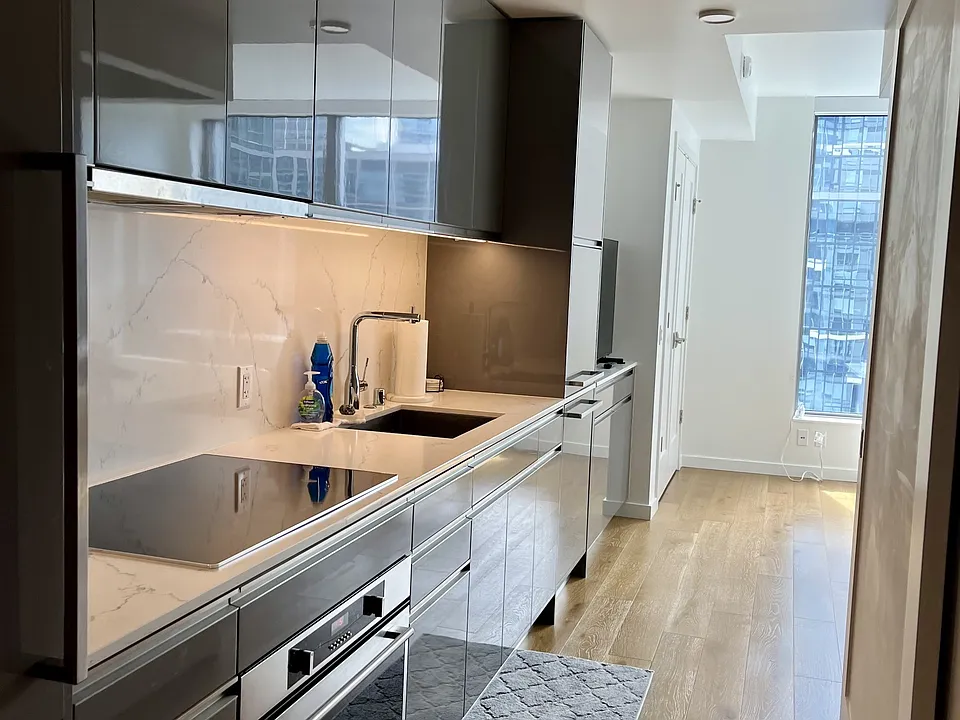 1808 Minor Ave #2502