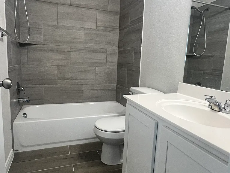 603 Hirsch Trl — Photo 27
