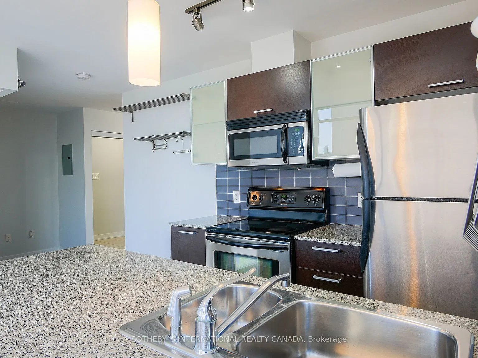 The Murano — Photo 4