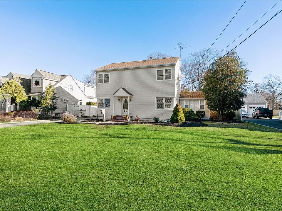 1st image of 19 Secatogue Ave