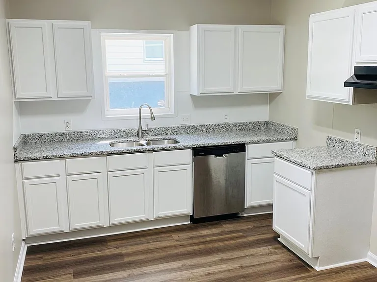 114 Briggs Pl — Photo 5