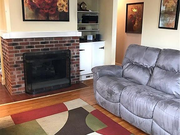 4th image of 275 Highland Dr