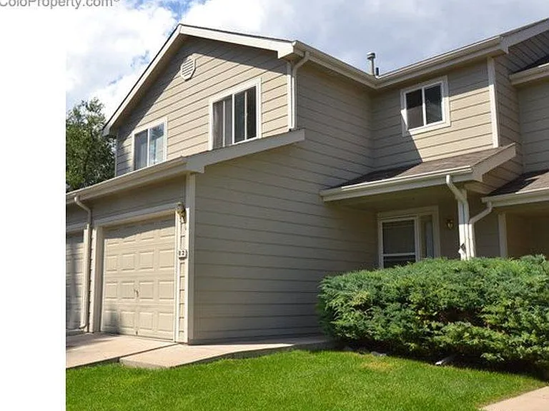 1637 Westbridge Dr — Photo 9