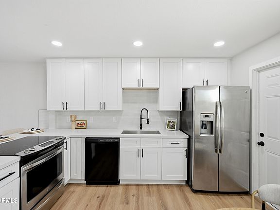 5th image of 5502 E COLBY Street