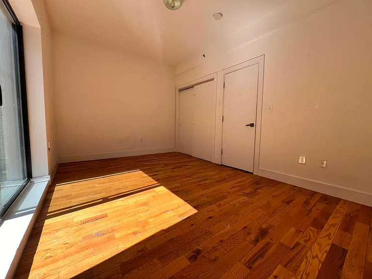 228 Tompkins Ave #2 — Photo 5