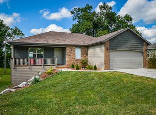 1607 W Robin St, Ozark, MO 65721