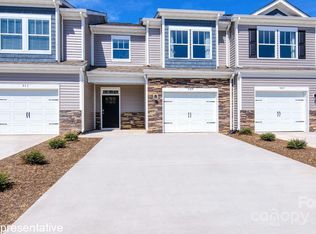 512 Wheatfield Rd, Fletcher, NC 28732