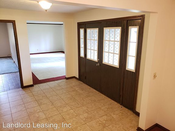 2nd image of 5130 Oak Hill Blvd