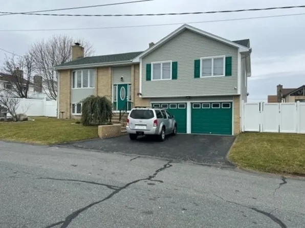 39 Freedom Blvd, New Bedford, MA 02744