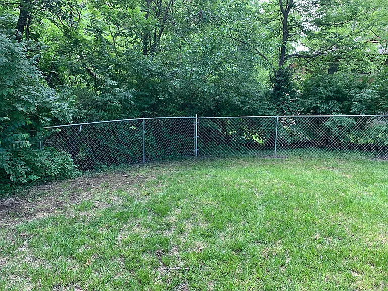 135 S Evergreen Ave — Photo 31