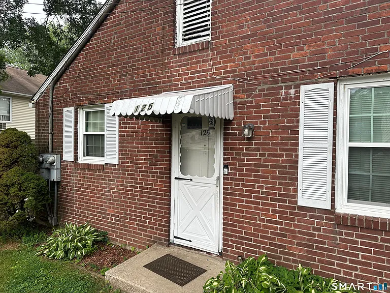 125 Alexander Dr — Photo 15