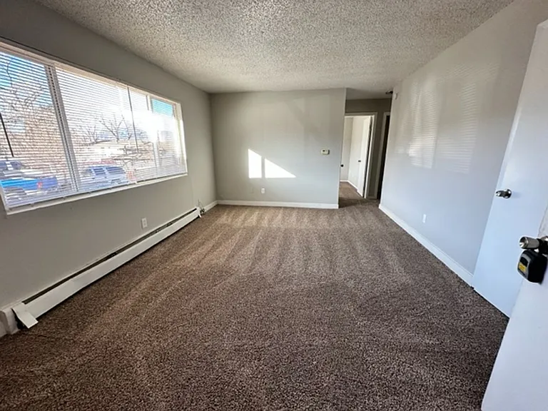 340 Gahart Drive — Photo 6