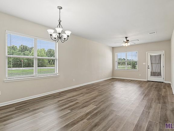 4th image of 3052 S Roth Ave