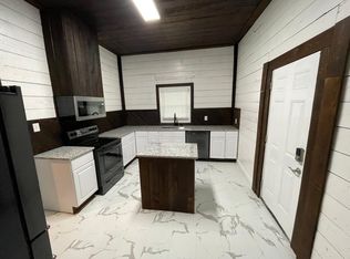 112 Yates St #B, Mount Vernon, TX 75457
