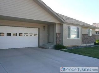 1718 Hickory Dr, Montrose, CO 81401