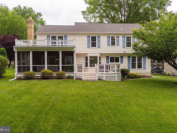 3rd image of 12620 Falconbridge Dr