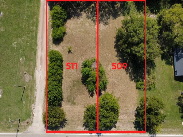 511 E Grand St, Whitewright, TX 75491