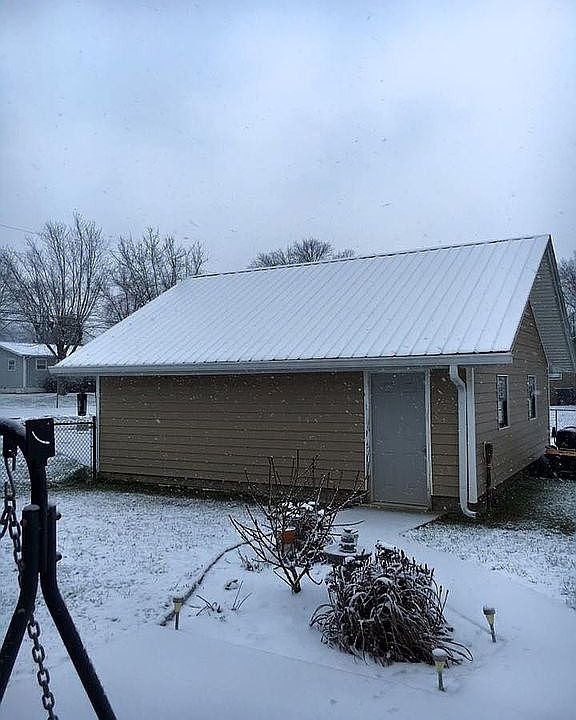 2nd image of 204 Little Pigeon Dr
