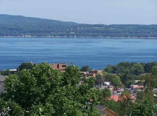 810 Harbor Watch Dr APT 60, Petoskey, MI 49770