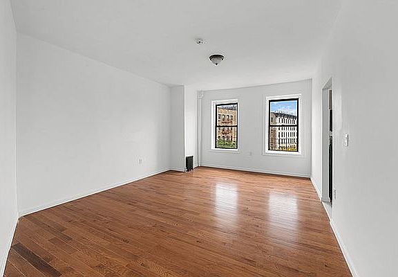 2nd image of 620 W 172nd St #51