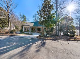 811 Marina Pointe Ct, Seneca, SC 29672