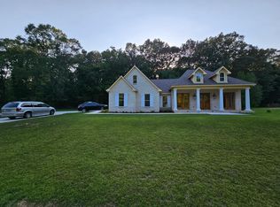 30 Fairway Dr, Natchez, MS 39120