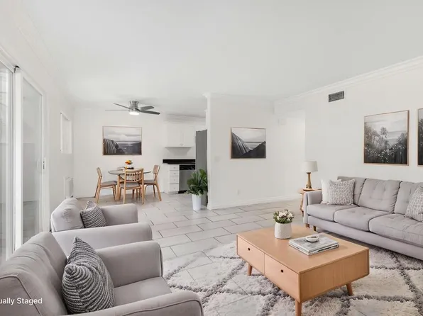 156 Avenida Descanso Unit C, Oceanside, CA 92057