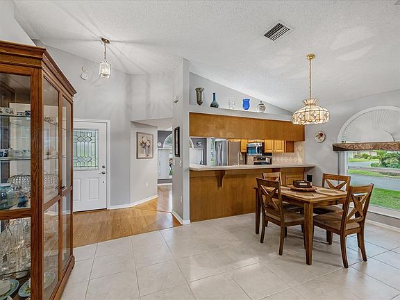 5th image of 10836 Brookhaven Dr