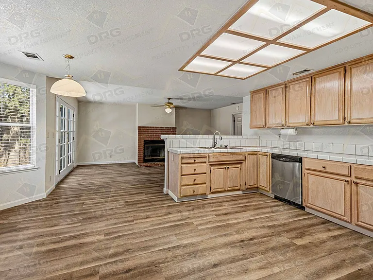 2101 Finley Ct — Photo 7