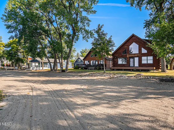 3762 Lakeview Dr, Gary, SD 57237