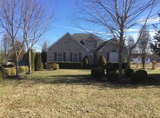 121 Irish Oaks Dr, Portland, TN