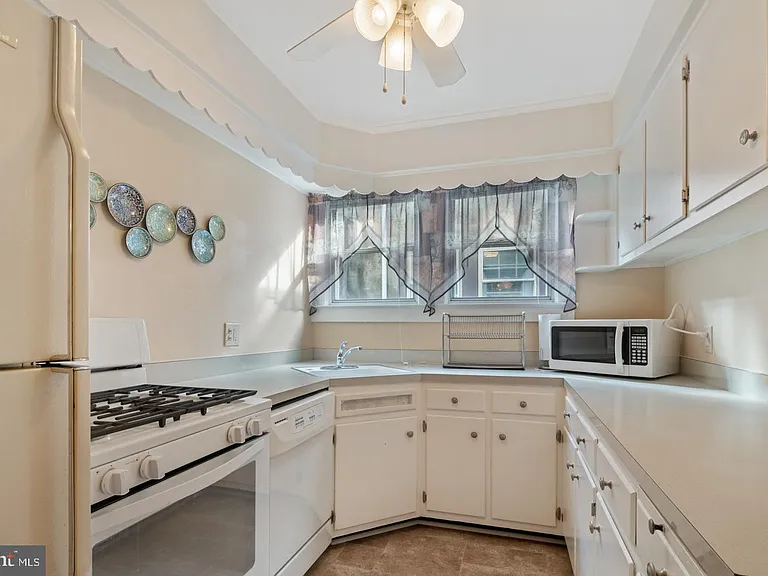 409 N Haddon Ave — Photo 8