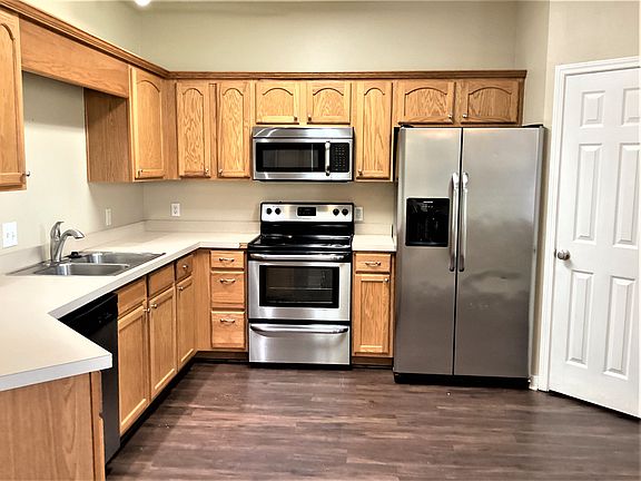 2nd image of 305 Antigua Dr