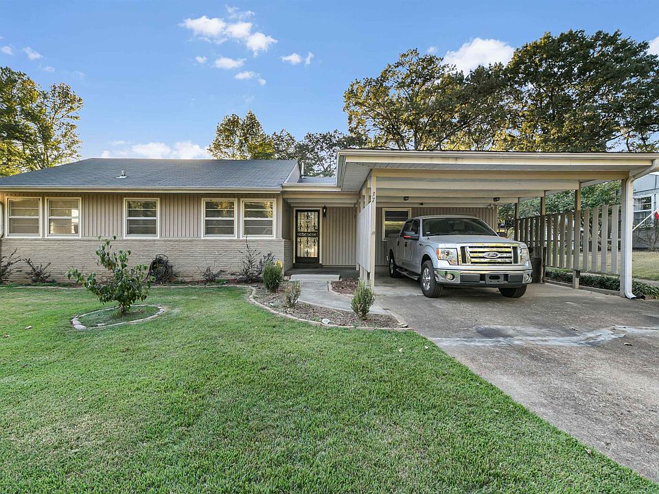 1st image of 37 Beechwood Dr