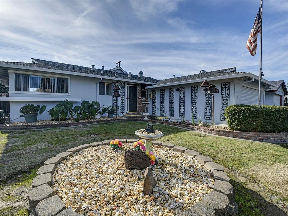 1st image of 736 Winslow Dr