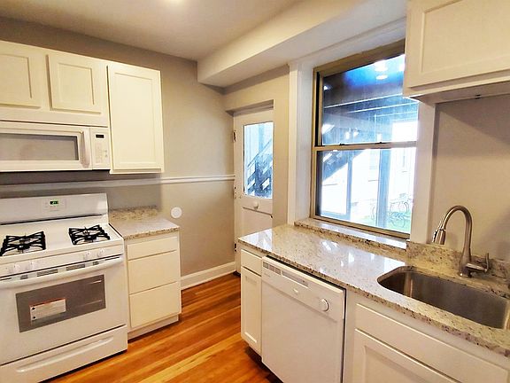 4th image of 3404 Whitfield Ave #404-69