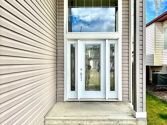 3rd image of 10406 94th St