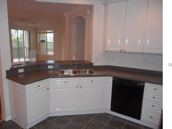 Pleanty of storage space in the kitchen